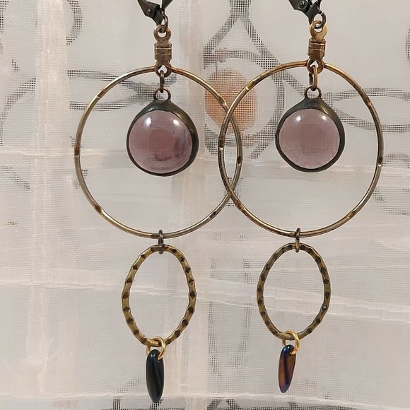 Vintage double hoop dangle earrings, glass center bead and opalescent teardrop b - Picture 5 of 8